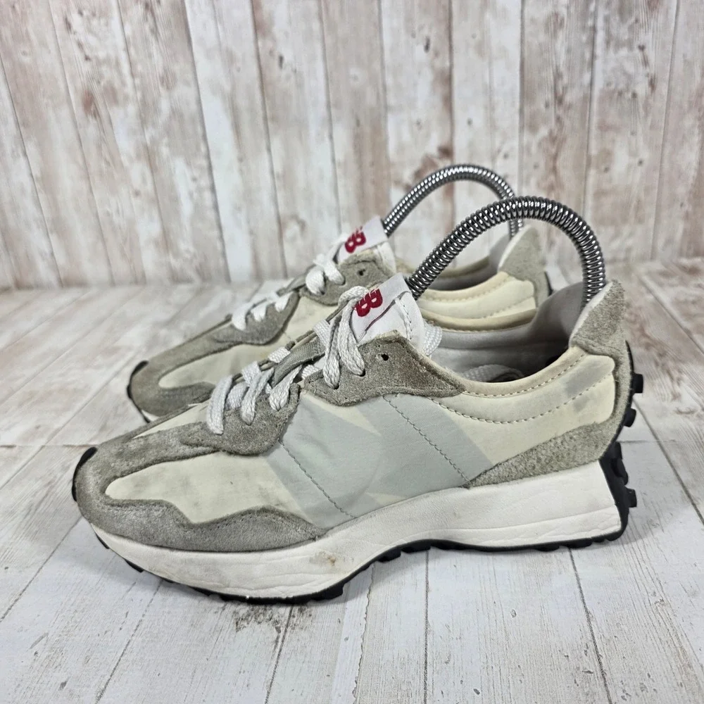 New Balance 327 Womens Sea Salt Moonbeam Suede Sneakers WS327UF Size 5.5